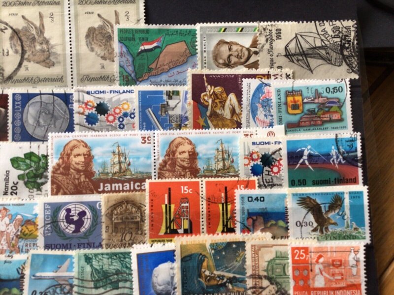 Super World mounted mint & used stamps for collecting A13006