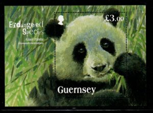 Guernsey Sc 1183 2013 Giant Panda, Endangered Species, stamp sheet mint NH