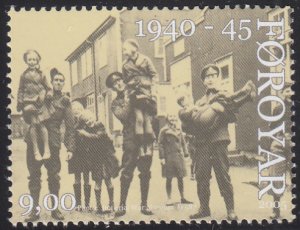 Faroe Islands 2005 MNH Sc #464 9k Soldiers with children End of Britsh Occupa...