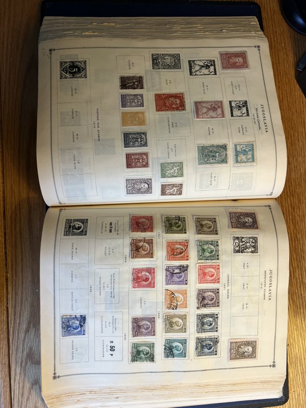 Scott International Postage Stamp Album Part I (1840-1940) 2,768 Stamps!