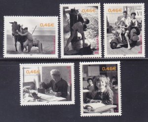 France 2915a-e MNH 2002 20th Century French Life thru Photos Full Set