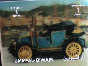 ​UMM AL QIWAIN STAMP-COLORFUL 3D STAMP-OLD CLASSIC CAR MINT STAMP- VERY FINE