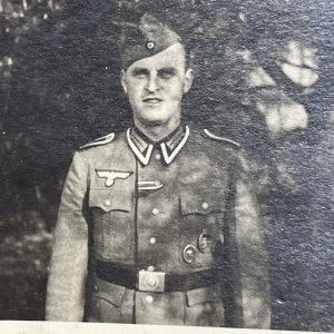 WW2 WWII Original German Military wartime Photo Soldier W 3 Medals Panzer Tank