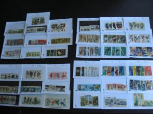 USA a nice wee group 37 different complete sets in sales cards, check them out! 