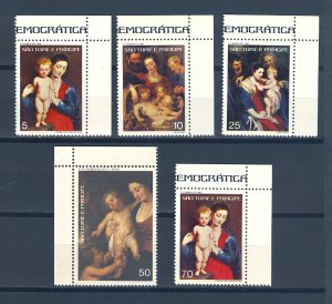 S.TOME E PRINCIPE SC# 469-473 HOLY FAMILY  MNH - PERF.