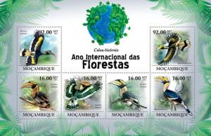 MOZAMBIQUE 2011 SHEET INTERNATIONAL YEAR OF FORESTS GREAT HORNBILL BIRDS