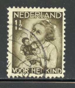 Netherlands Scott B73 Used H - 1934 Poor Child - SCV $0.45