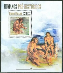 GUINEA BISSAU 2013 PREHISTORIC HUMANS  CAVEMEN SOUVENIR SHEET  MINT NH