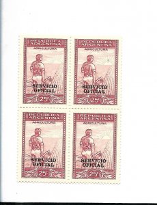 ARGENTINA 1953 OFFICIAL STAMPS FARMER 25C IN BLOCK OF FOUR MINT NH SC O49 MI D43