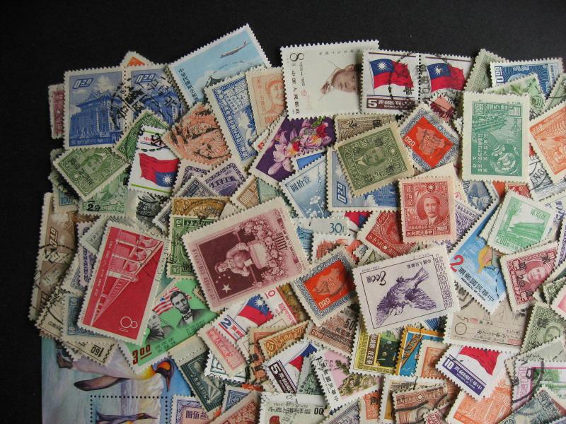 China & PRC 250 a double sized elusive mixture (duplicates, mixed condition)