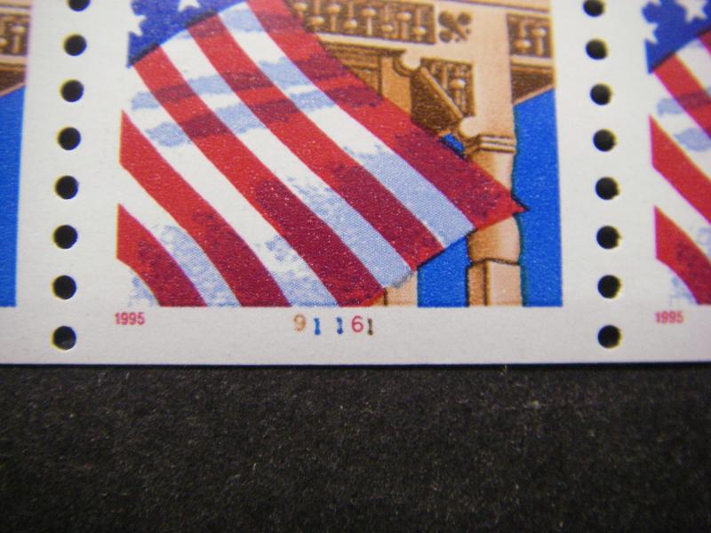 Scott 2913, 32 cent Flag over Porch, PNC3 #91161, MNH Coil Beauty