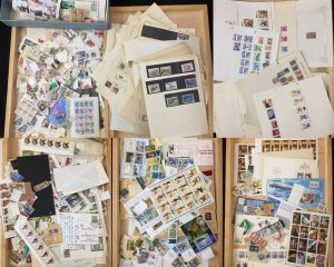 World Messy Old/Modern M&U Accumulation Sorter To check. (1000s) UK130  1,9kg