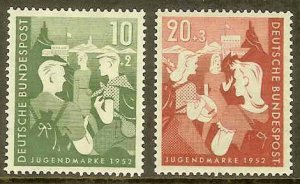 GERMANY 1952 YOUTH HOSTELS.SG1080/1081 LIGHTLY MOUNTED MINT