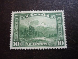 Stamps - Canada - Scott# 155 - Mint Hinged Part Set of 1 Stamp