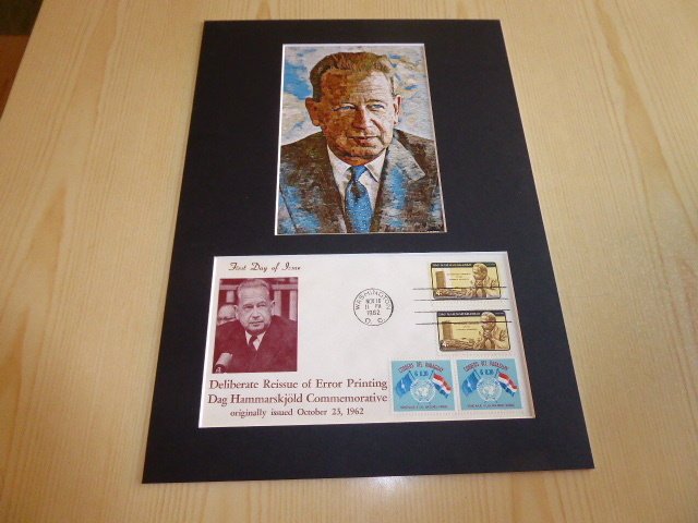 Dag Hammarskjold UN Art Postcard and 1962 USA FDC mount matte size A4