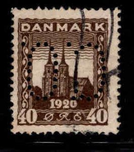 DENMARK  Scott 158 Used 1920 Roskilde Cathedral  Perfin stamp