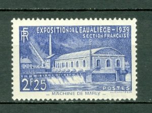 FRANCE 1939 PUMPS #388 MINT NO THINS...$11.00