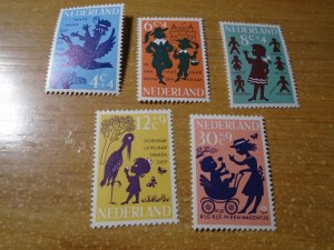 Netherlands  #  B383-87  MNH