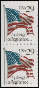 US 2593 Old Glory I Pledge Allegiance 29c vert pair MNH 1992