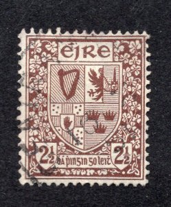 Ireland 1941 2 1/2p chocolate Arms, Scott 110 used, value = $3.50