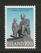 Iceland MNH sc# 399 Sculpture 10CV $0.45