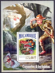 Mozambique 2013 Boy Scouts Scouting Butterflies Mushrooms S/S MNH