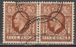 #194 Pair  Great Britain used