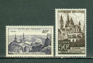 FRANCE 1951 CHURCHES  #673-674 SET MNH