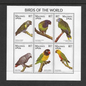 BIRDS - MALDIVES #2260  PARROTS, PARAKEET, LOVEBIRD  MNH