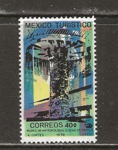 Mexico Scott catalog # 1009 Unused Hinged