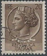 Italy 680 (used) 20 lire Italia, brown (wtmk 303, 17x21mm) (1955)