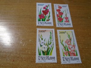 Flowers : Vietnam  #  2512-15  MNH