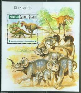 GUINEA BISSAU 2015 DINOSAURS PREHISTORIC FAUNA SOUVENIR SHEET