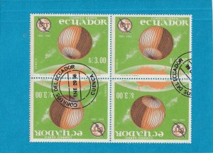 ECUADOR 748D BLOCK OF FOUR ORIGINAL GLUE