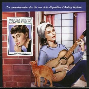 GUINEA  2018 25th MEMORIAL ANNIVERSARY OF AUDREY HEPBURN SOUVENIR SHEET MINT NH 