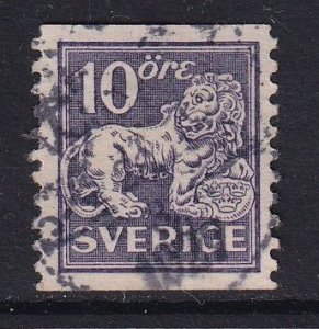 Sweden   #119  used  1925  lion 10o  violet Perf. 10 vertically