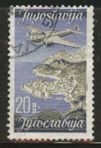 Yugoslavia Scott C22 Used Airmail stamp w margin tear