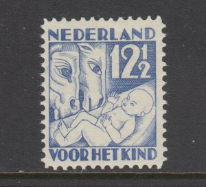 Netherlands Sc B47 MNH. 1930 12½c light ultra Baby, top value to set, fresh