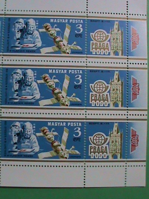 HUNGARY STAMP:1978-PRAGA-1978 SOVIET AND AMERICAN SPACE SHIP PROGRAM-MINT S/S