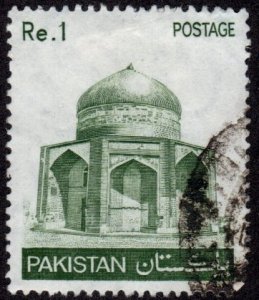 Pakistan 470 - Used - 1r Tomb of Ibrahim Khan Makli (1980)