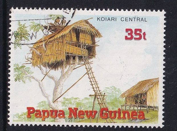 Papua New Guinea  #712  cancelled  1989  tree houses 35t