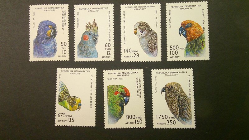Malagasy Republic 1993 Parrots Scott# 1114-1121 Mint CPL XF NH set of 7 + S/S