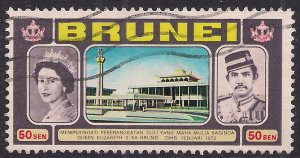 Brunei 1972 QE2 50 sen used SG 195 ( F680 )