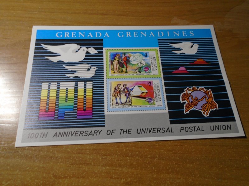 Grenada Grenadines  #  28  MNH  Satellite /  Train  / UPU