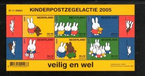 NETHERLANDS #B745 2005 CHILD WELFARE MINT VF NH O.G M/S6