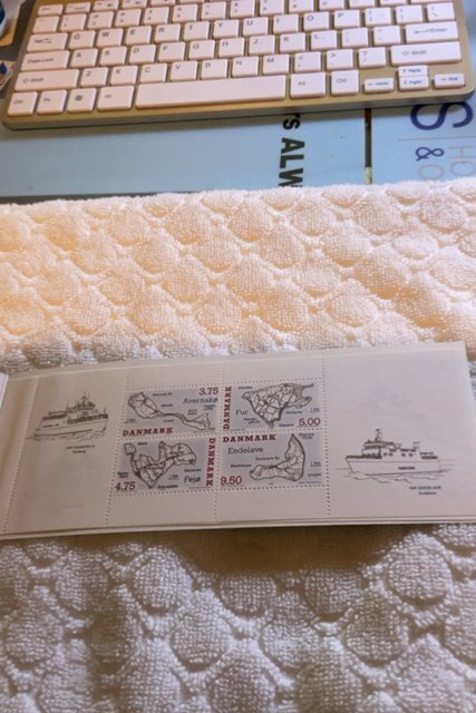 Denmark.scott # 1025b-booklet MNH