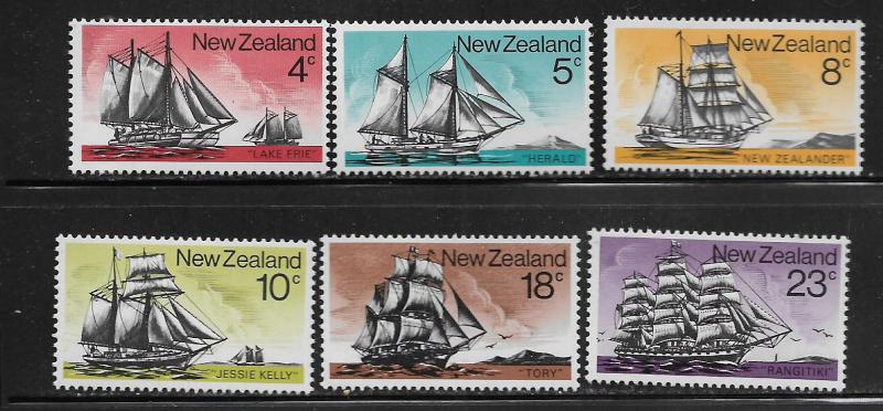 NEW ZEALAND, 571-576, MINT HINGED, SHIPS