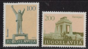 Thematic stamps YUGOSLAVIA 1983 MONUMENTS 2084/5 mint