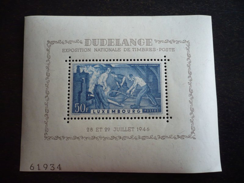 Stamps - Luxembourg - Scott# B132 - Mint Never Hinged Souvenir Sheet