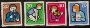 GERMANY SGB452/5 1974 YOUTH ACTIVITES MNH